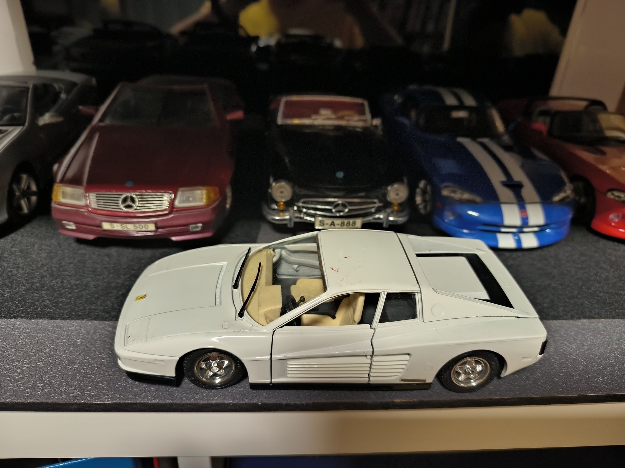 Ferrari Testarossa 1:24 Bburago Miami Vice