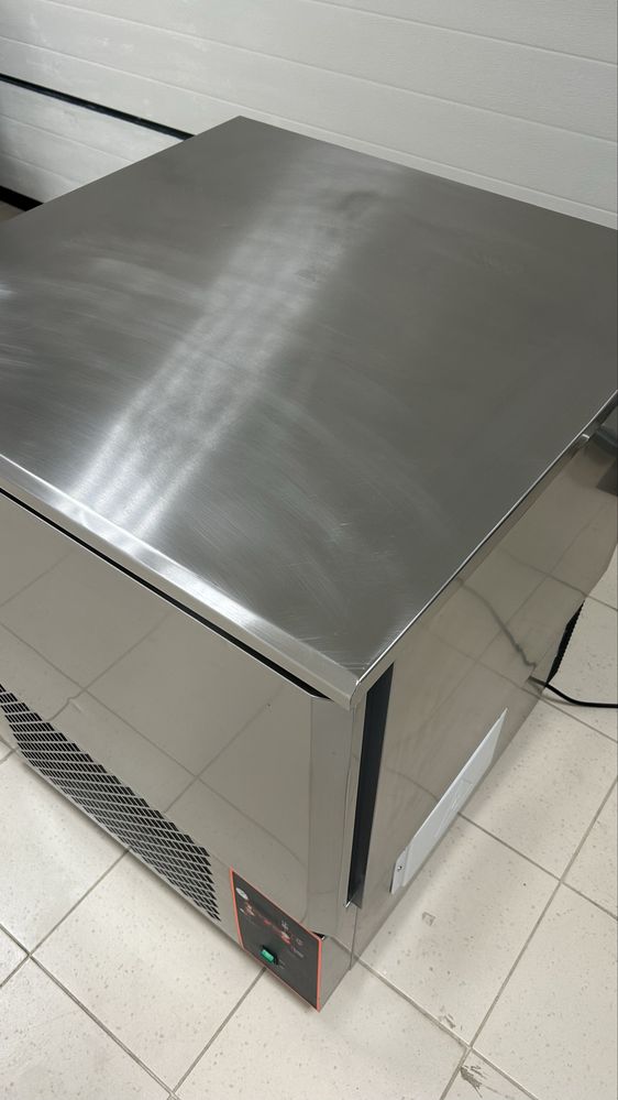 Zamrażarka szokowa/szokówka od firmy Technodom Attila 5 x GN 1/1