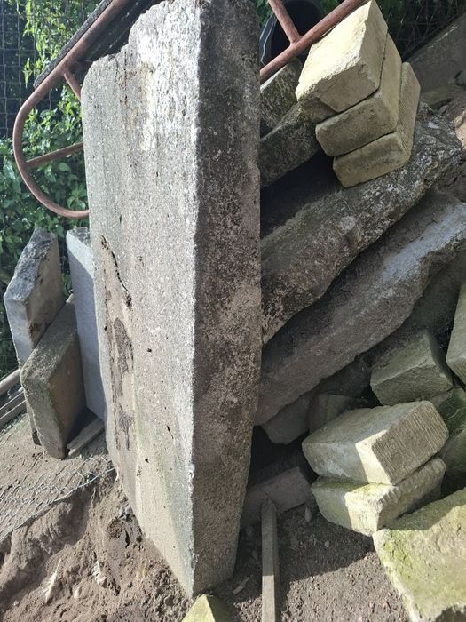 Sprzedam płyty betonowe.