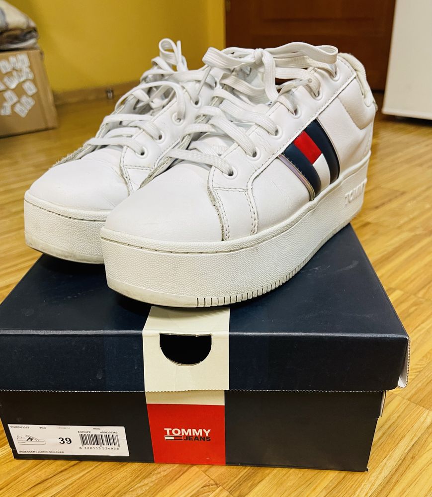 Sneakersy TOMMY JEANS rozm 39 białe