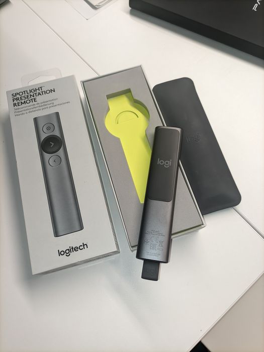 Logitech Spotlight Presentation Remote - Controle e Precisão!