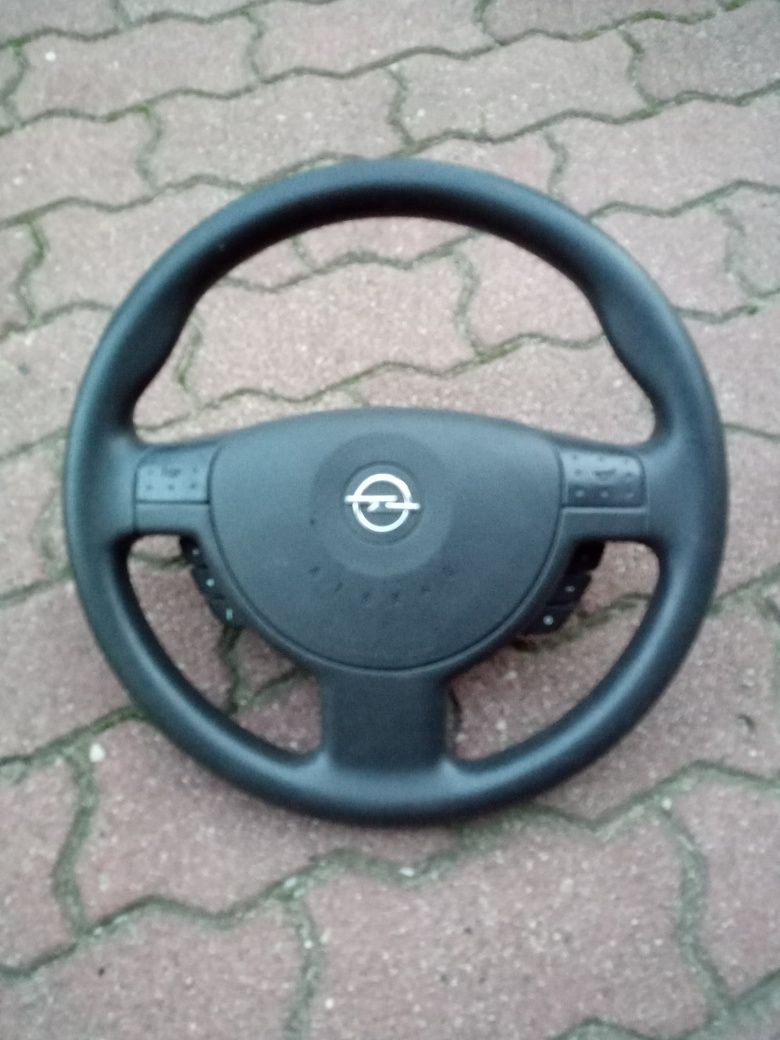Kierownica wielofunkcyjna opel corsa c