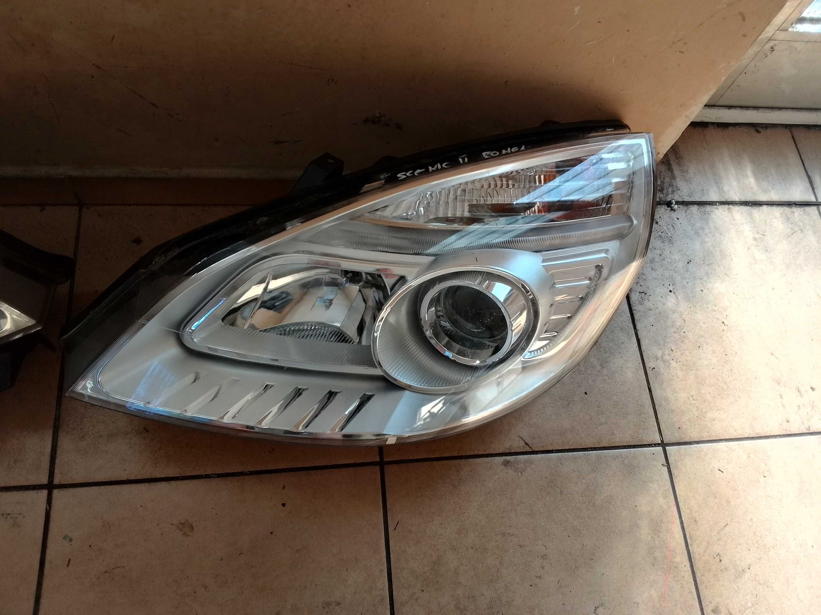 RENAULT SCENIC 2 lift lampa lampy przód komplet