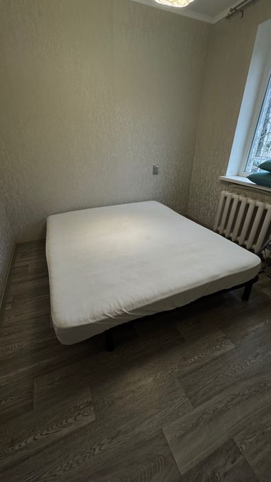 Продам матрац с дном Срочно