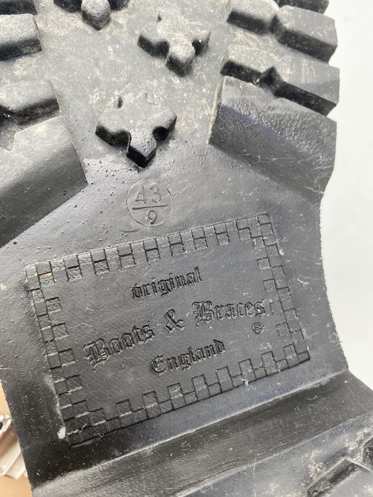 Botas em Pele testeira de aço 43