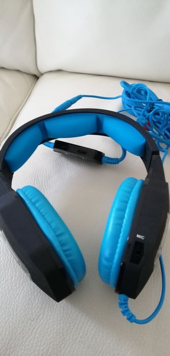 Fones gaming com microfone para PS3, Xbox 360 e PC.