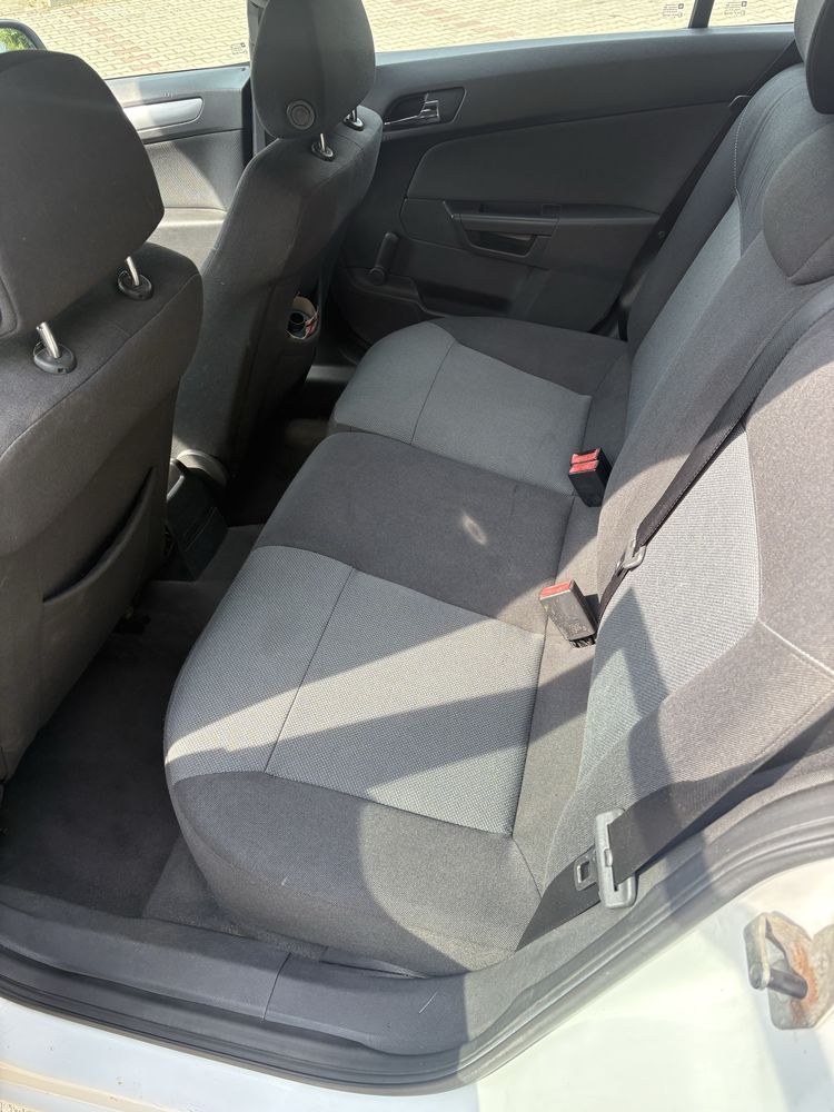 Astra 1.9cdti b. Dobry stan klima