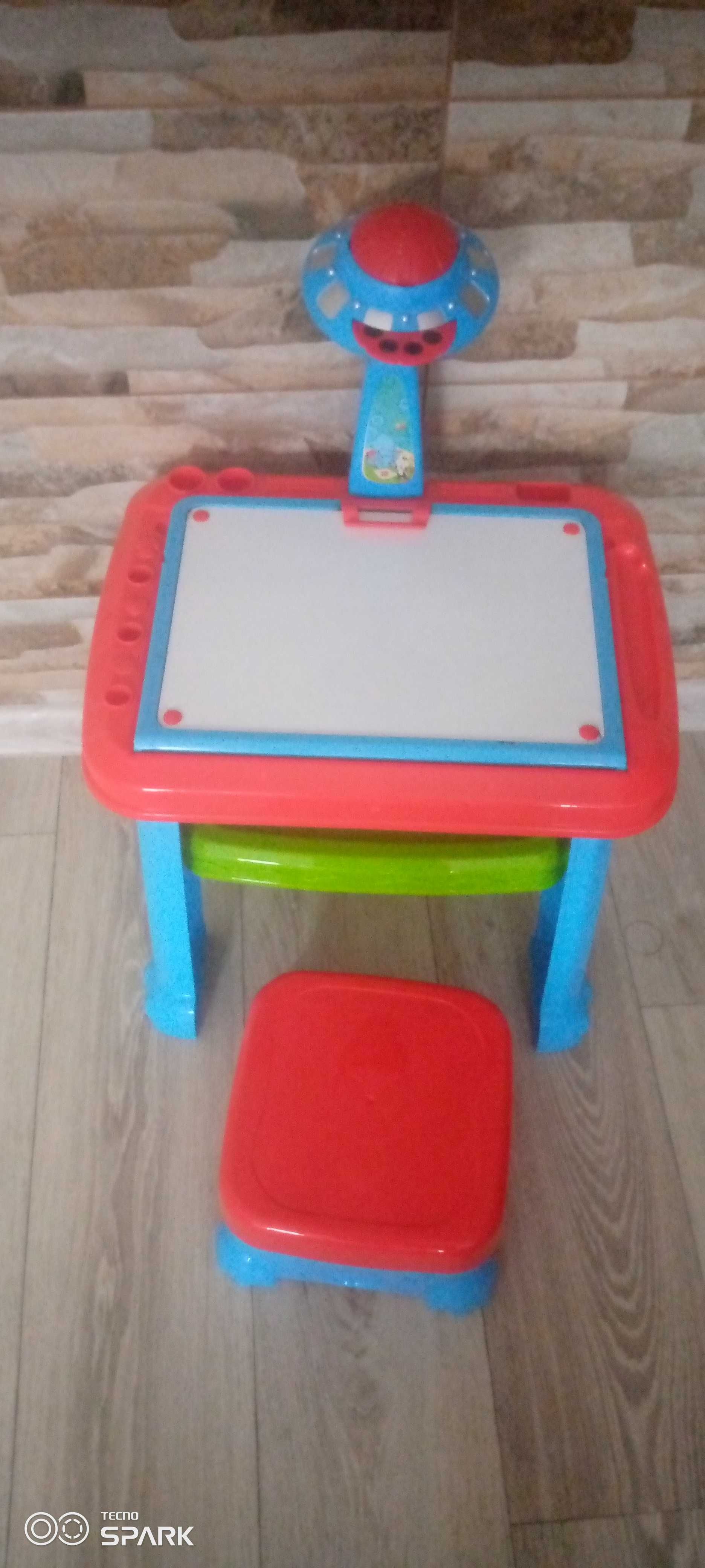 Ігровий столик з проектором та стільчиком