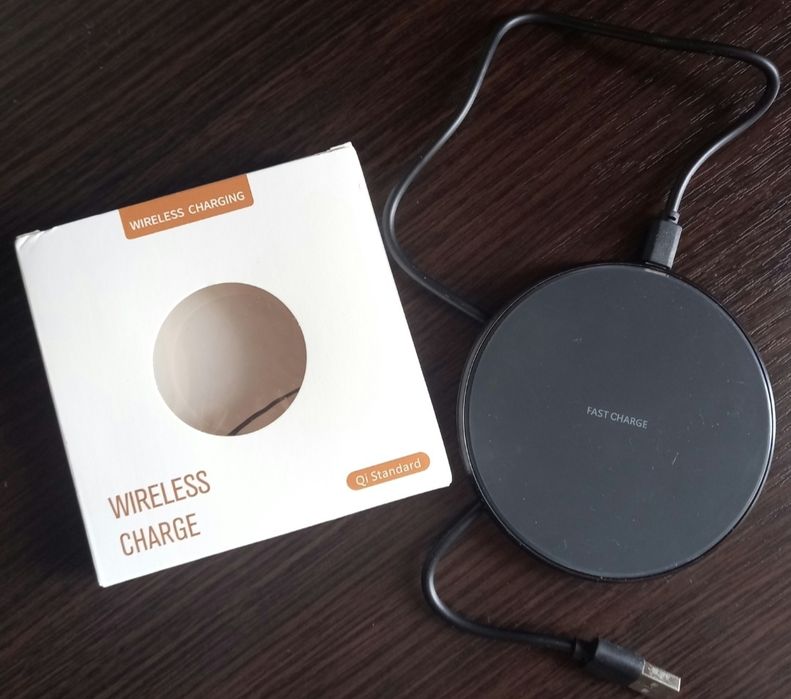 Беспроводное зарядное устройство для телефона