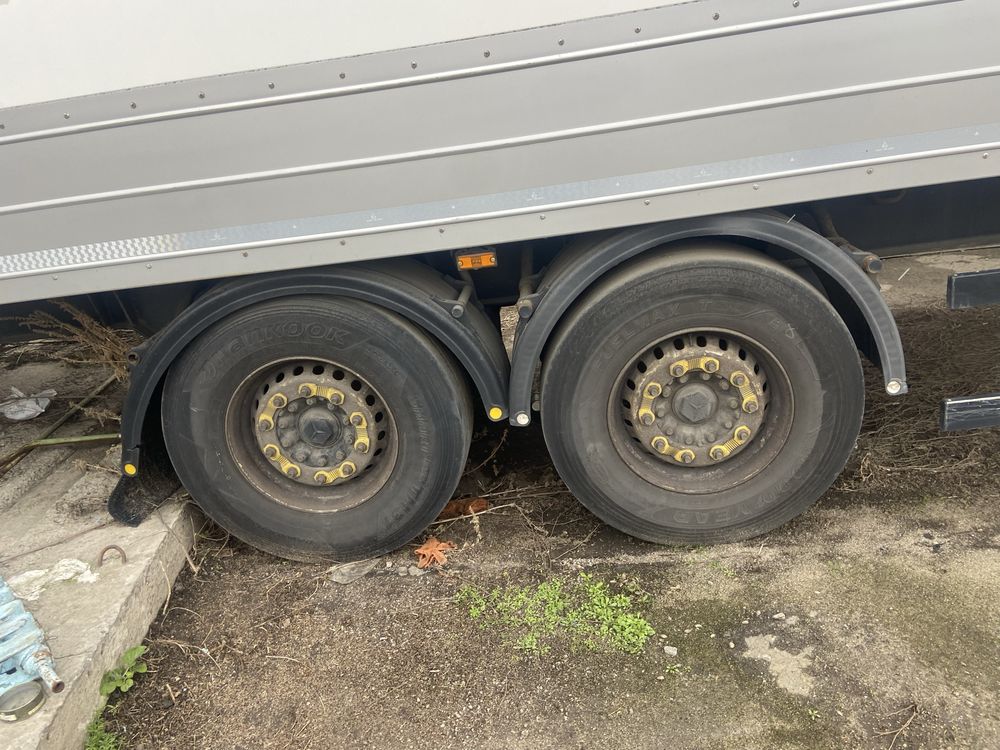 Причіп напівпричіп розборка реф термобудка осі шрот борт