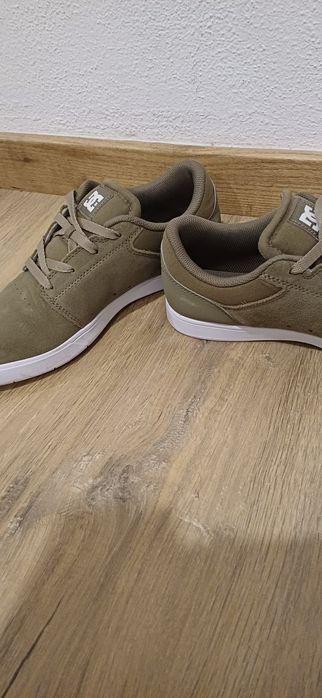 Ténis DC tamanho 43