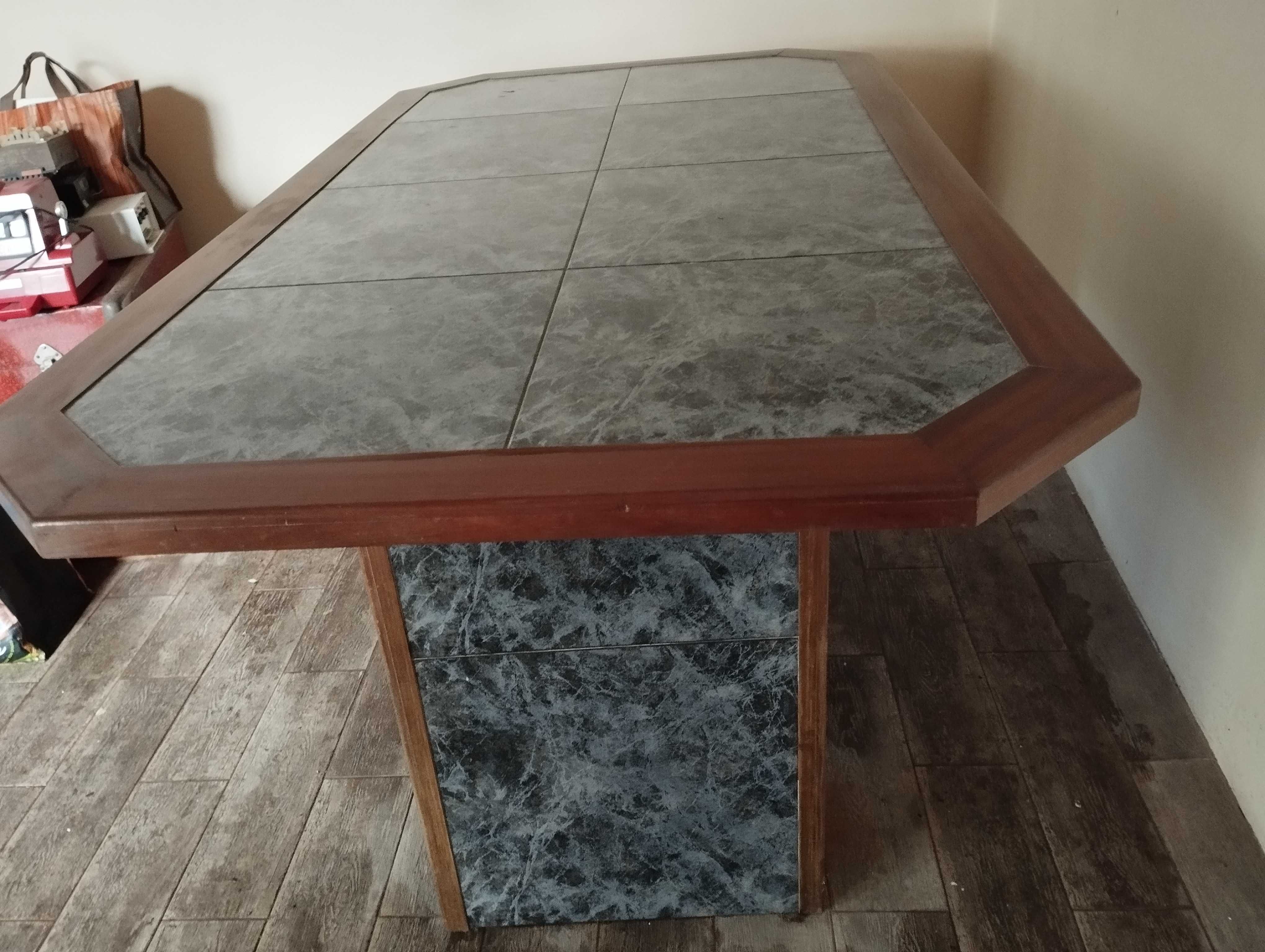 Mesa grande, robusta e duradoura