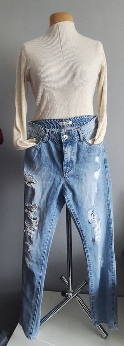 Zestaw damski spodnie jeansowe i prążkowany golfik S/M