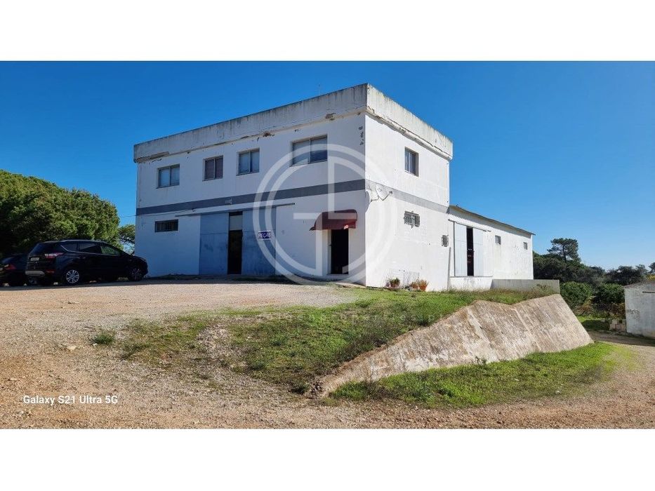 Armazém em Almancil perto da N125
