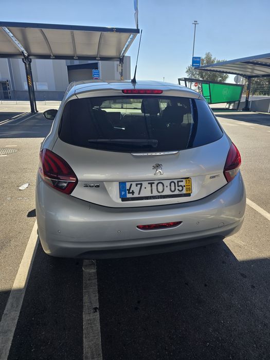 Peugeot 208 pure tech -  2017