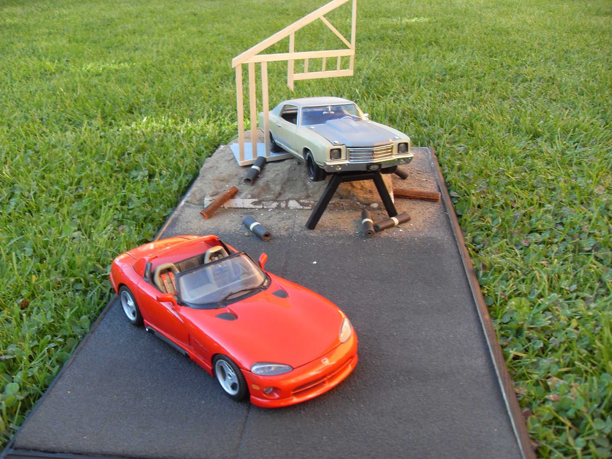 FAST AND FURIOUS TOKYO DRIFT  Monte Carlo vs Viper  Diorama  1:18