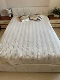 Łóżko tapicerowane z pojemnikiem 140x200