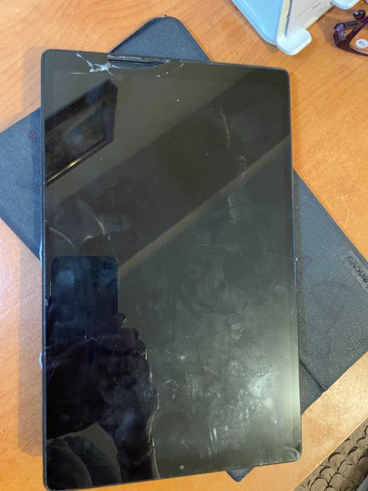 Планшет Lenovo M10 HD разбит экран