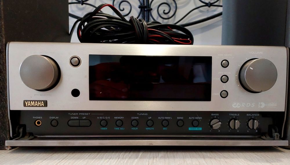 Par colunas + amplificador Yamaha