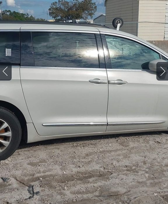 Chrysler Pacyfica Drzwi prawe Przód i Tył kol PW2