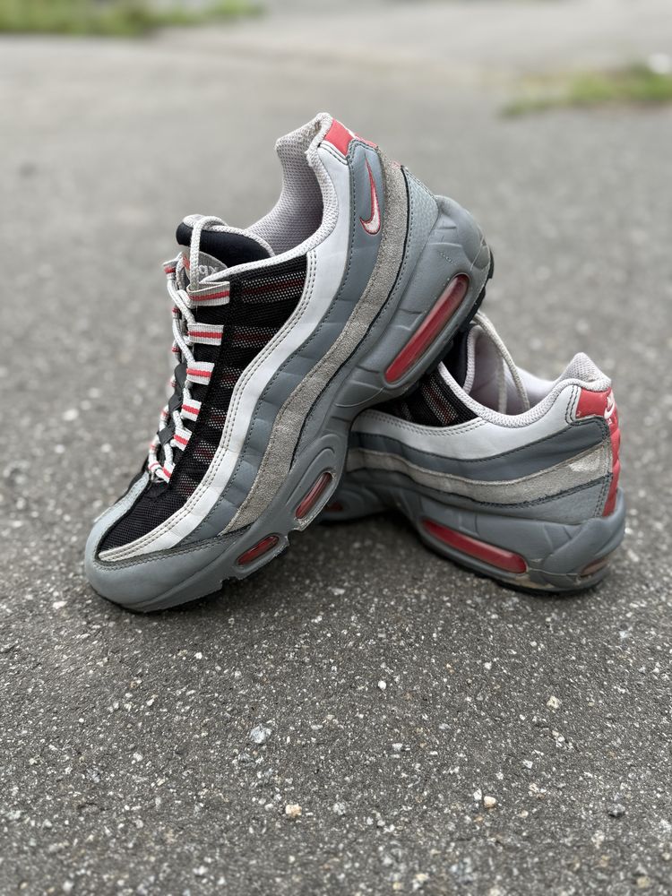 Продам чоловічі кросівки Nike Air Max 95