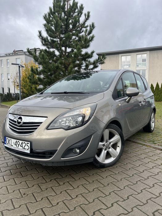 Opel Meriva . Bogate wyposazenie automat, panorama . Stan bdb