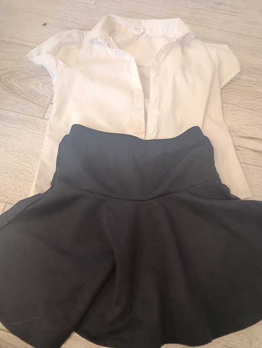 Strój galowy dla dziewczynki 110 smyk