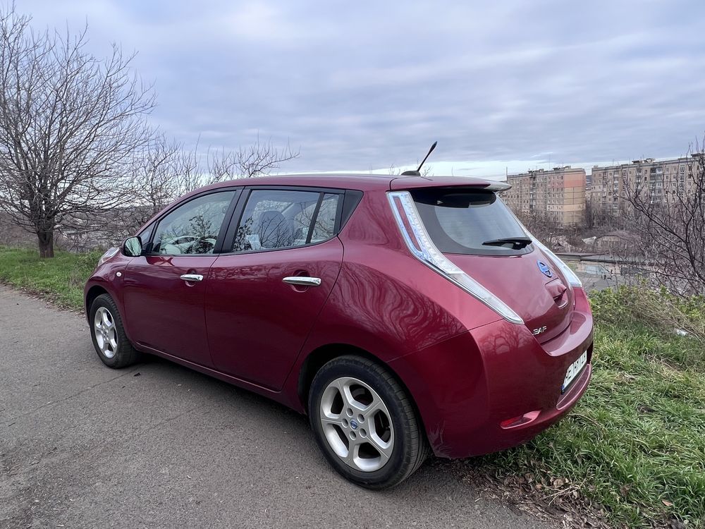 Nissan Leaf Ніссан Ліф електро