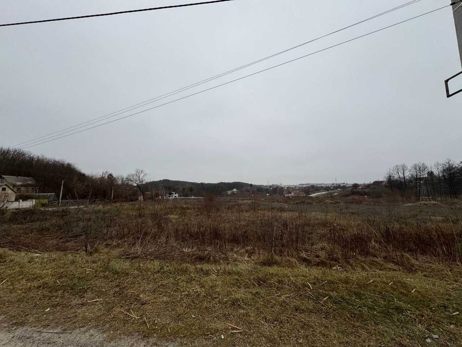 Двохфасадна кутова земельна ділянка для будівництва комплексу с.Хотів!