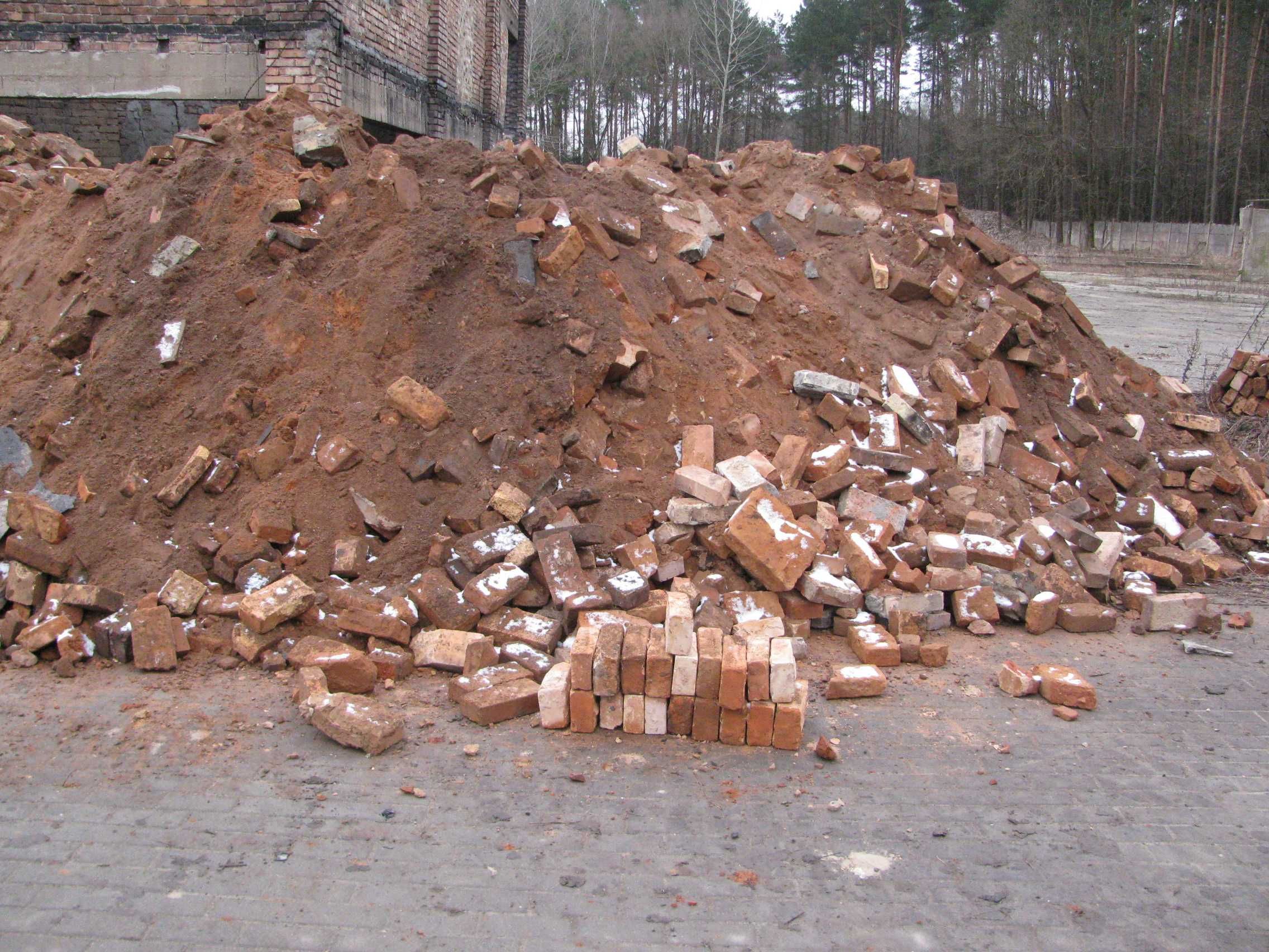 gruz budowlany betonowo ceglany ceglany