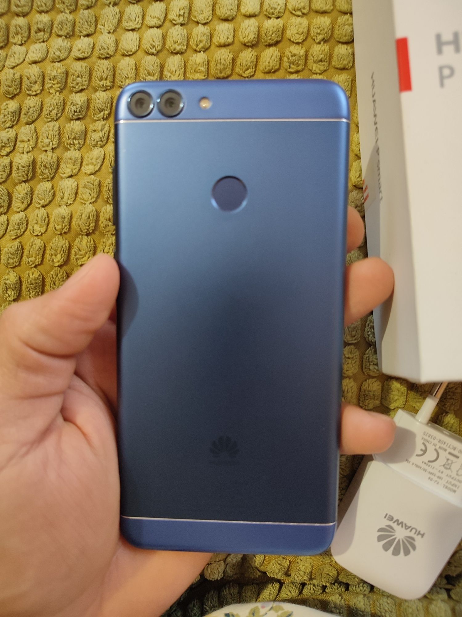 Продам huawei p smart 2018