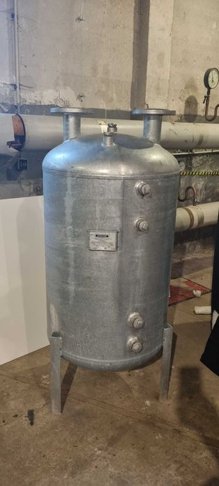 Zbiornik/zasobnik/Stabilizator ciepłej wody SCWA 300 L. Stan jak Nowy