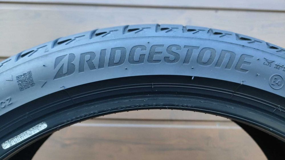2 sztuki opony lato 225/40/19 Bridgestone Runflat*93YXL (GD1218)