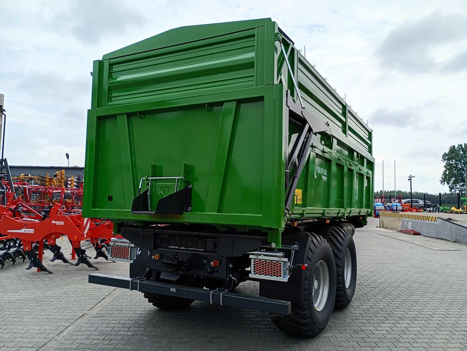 Przyczepa skorupowa z bocznym wysypem PRONAR T669/1 - cena PROMOCYJNA