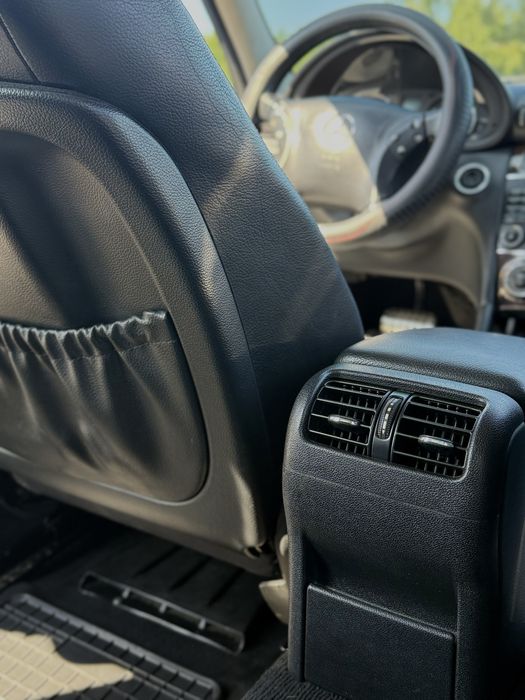 Mercedes C200 в гарному стані з 2005 року