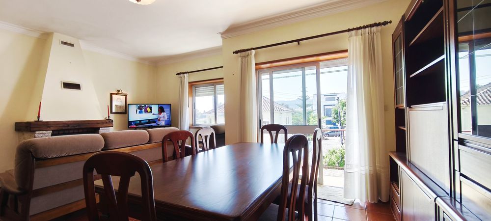 Apartamento T3 com varandas, garagem e sótão