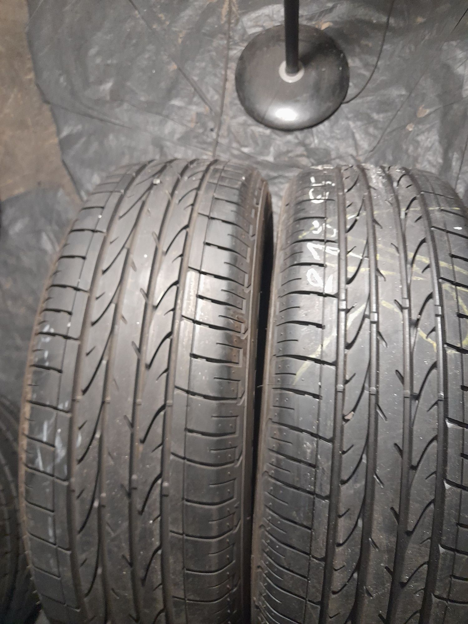 Opony używane 215/65/17 bridgestone 2x7 mm 2020