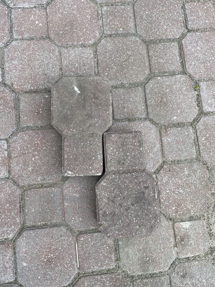 Oddam gratis kostkę brukową z rozbiórki