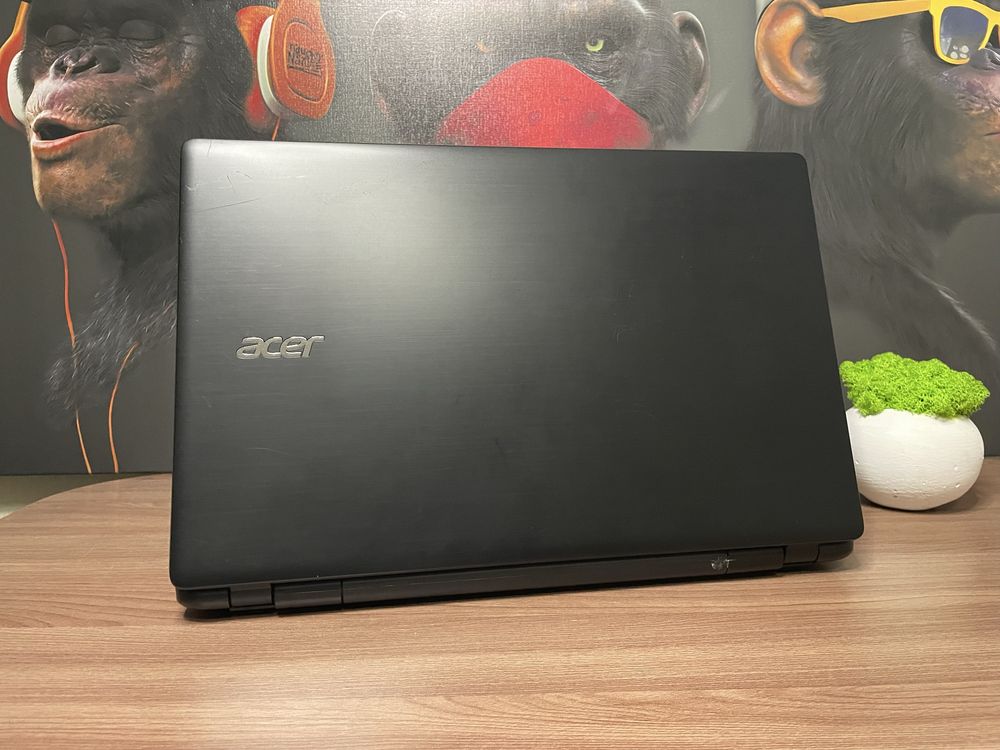 Игровой ноутбук Acer/FHD/A10-7300/ 8 RAM/256SSD/Radeon R7 M265 на 4 GB
