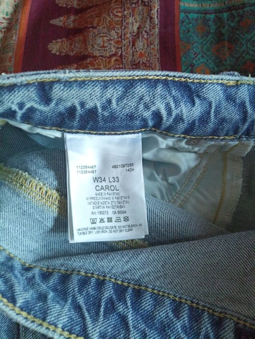 Spodnie damskie marki Lee jak nowe.