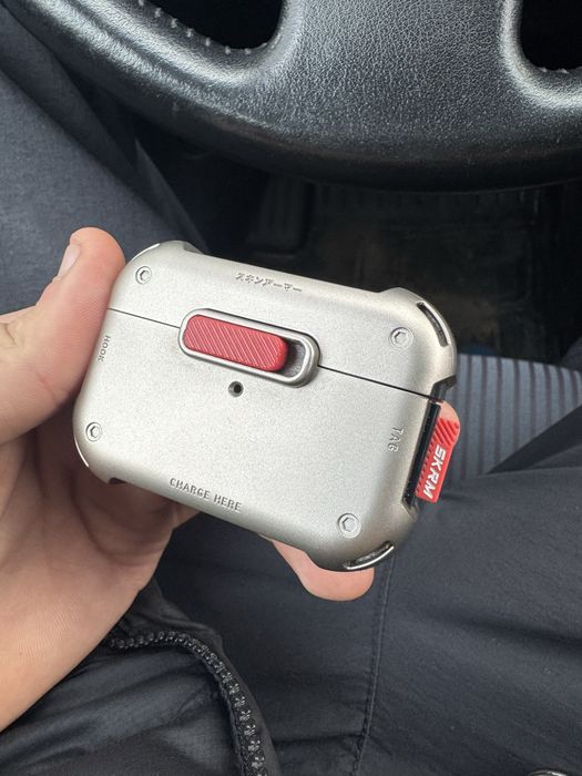 захисний чохол кейс SkinArma для air pods pro