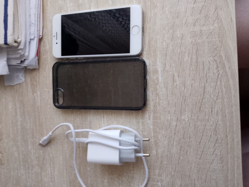 Sprzedam iPhone 7