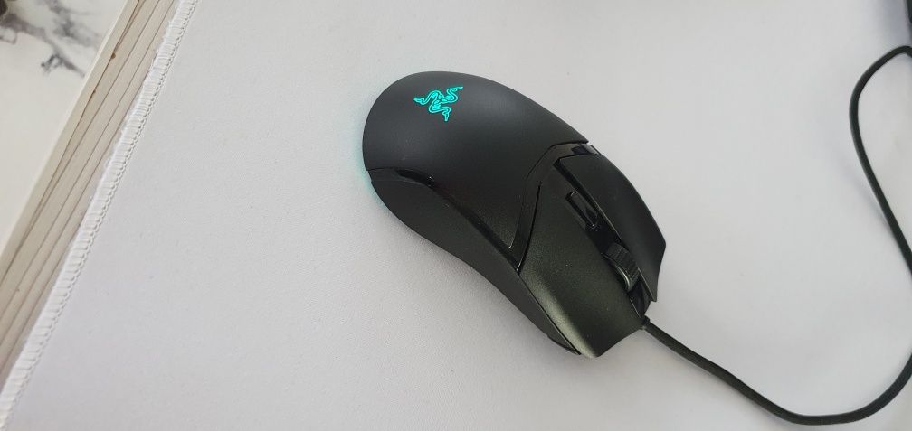 Mouse: Razer cobra