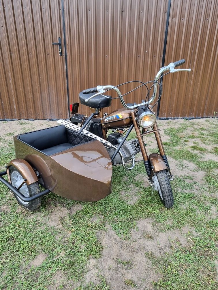 Motorynka M2 z koszem/przyczepką Romet pony