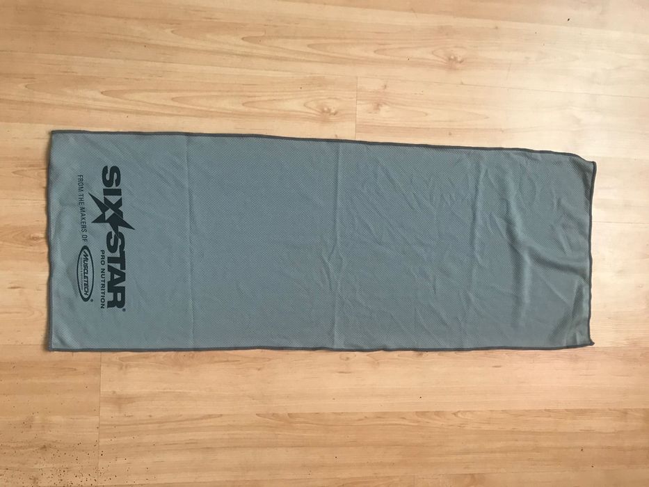 Ręcznik szybkoschnacy na siłownie Six Star