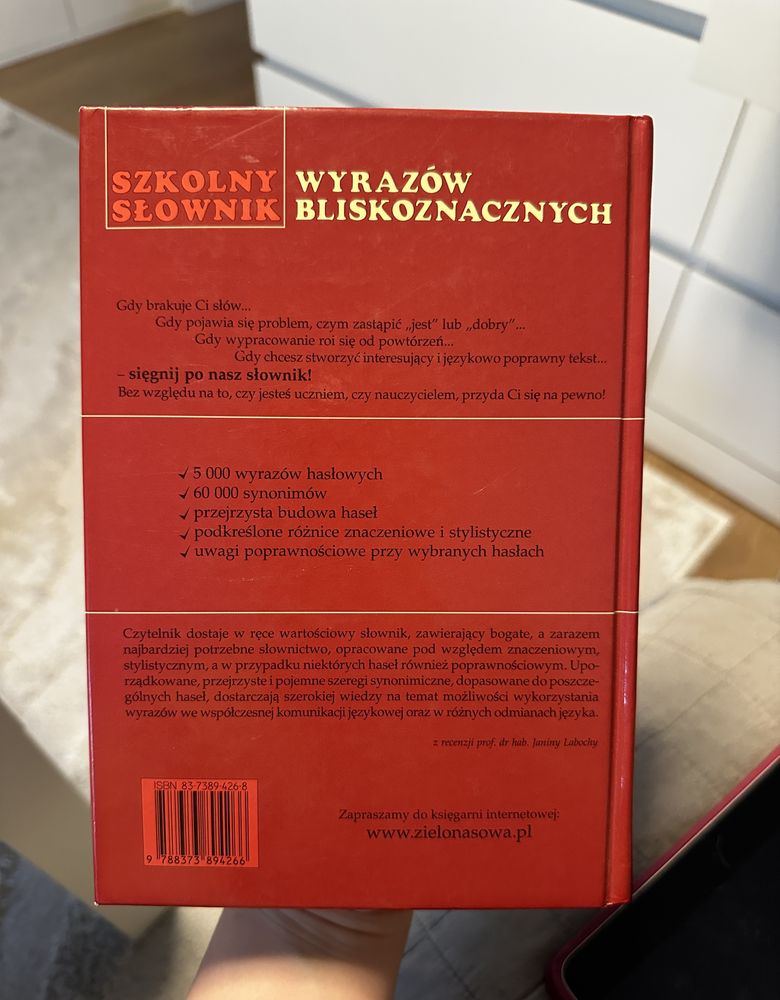 Szkolny słownik wyrazów bliskoznacznych