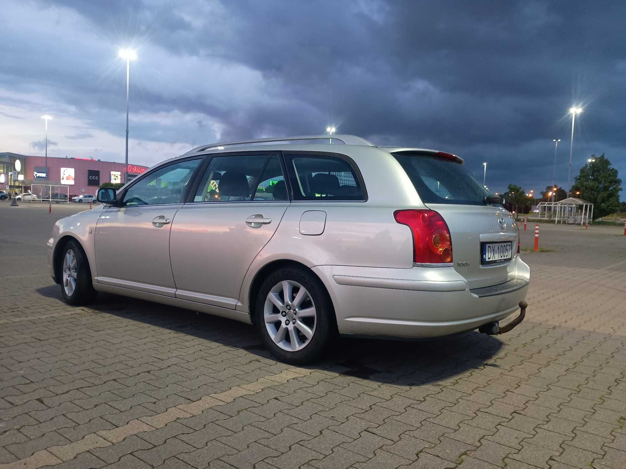 Toyota Avensis Kombi T25 2.0 benzyna