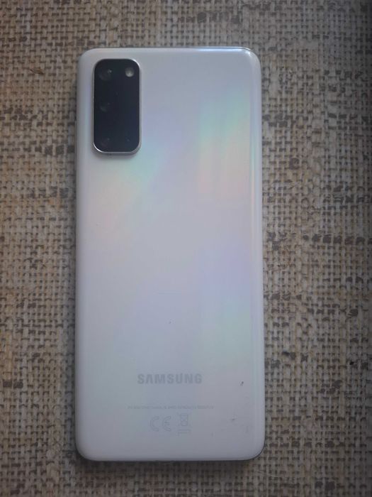 Samsung Galaxy S20 używany.