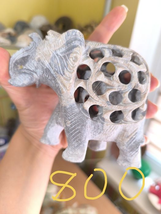 Слон из камня. Ручная работа. Индия.