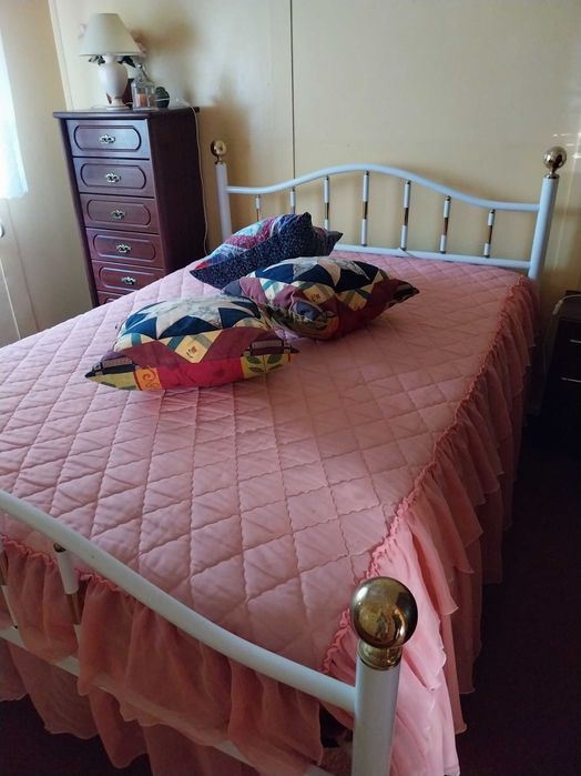 Cama de casal com colchão